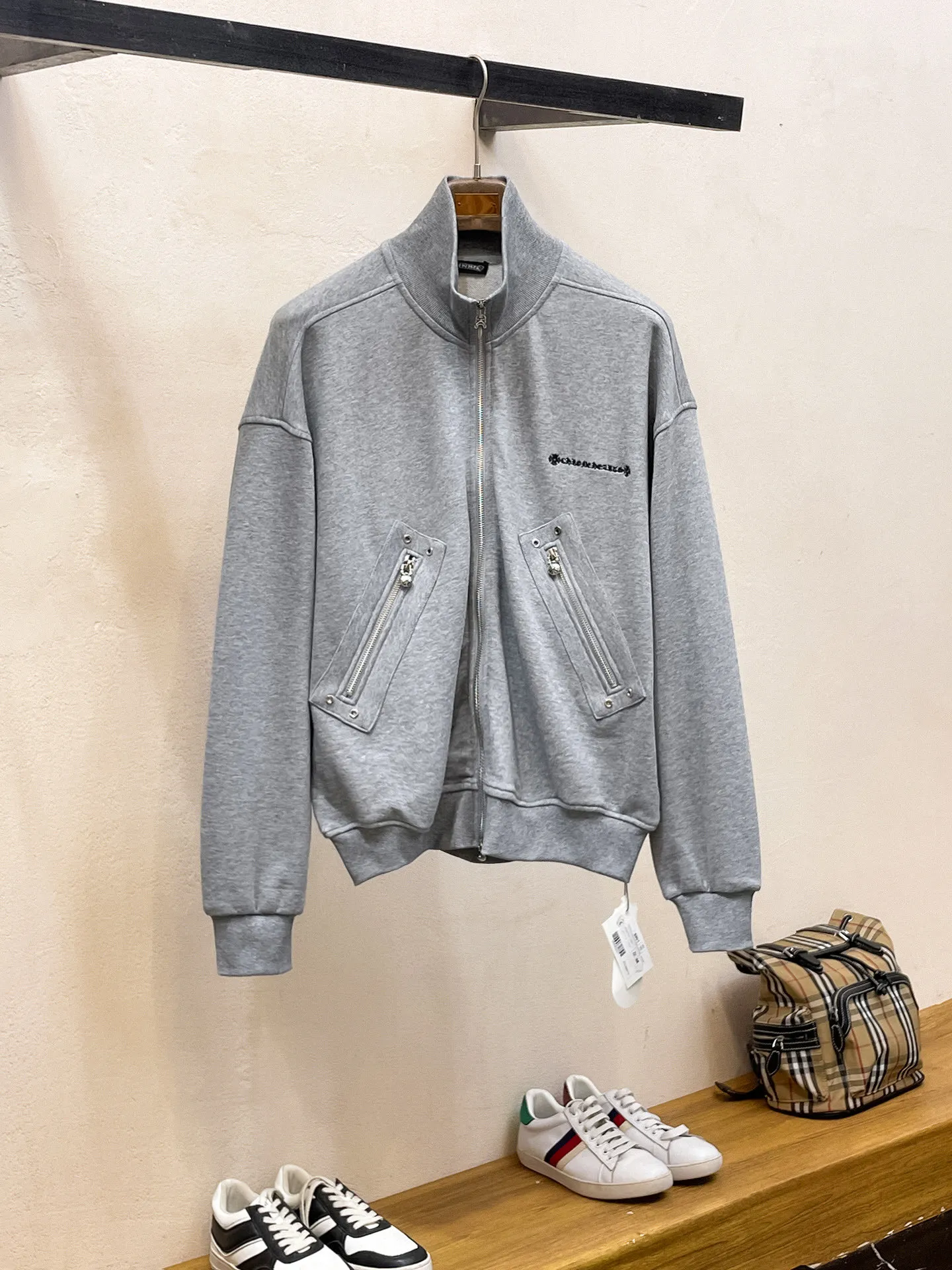 Same Style， ， 2026 New Arrival ，Original Premium Breathable ， ， ， Quality。 ， Sizes：M～3XL